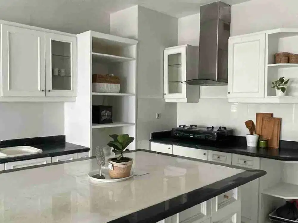 Apartemen Paladian 3BR, Hoek, Rapi Full Furnished