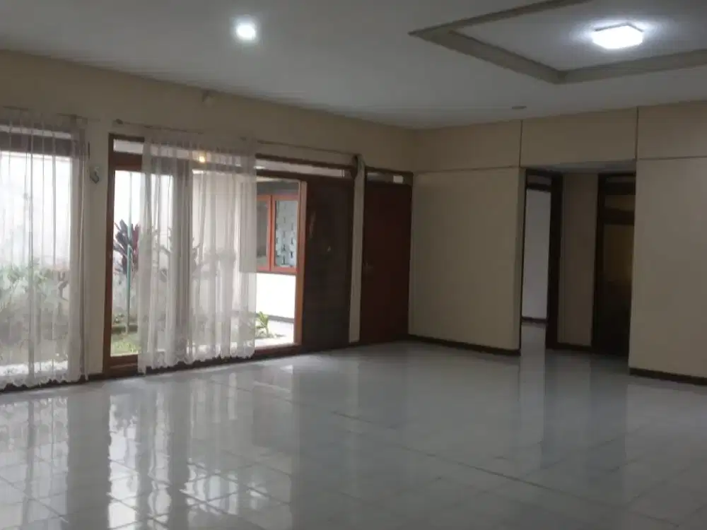 Rumah Siap Pakai Bisa Untuk Kantor di Sukaluyu Cikutra Bandung