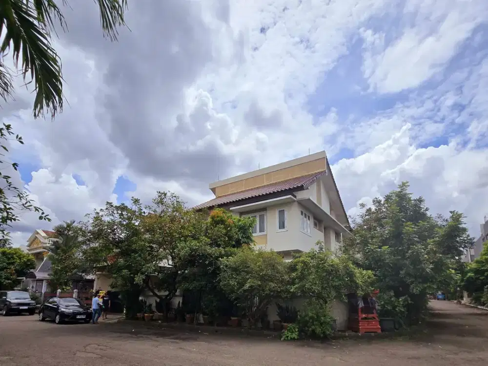 Rumah Bagus Di Area Premium Villa Delima Lebak Bulus