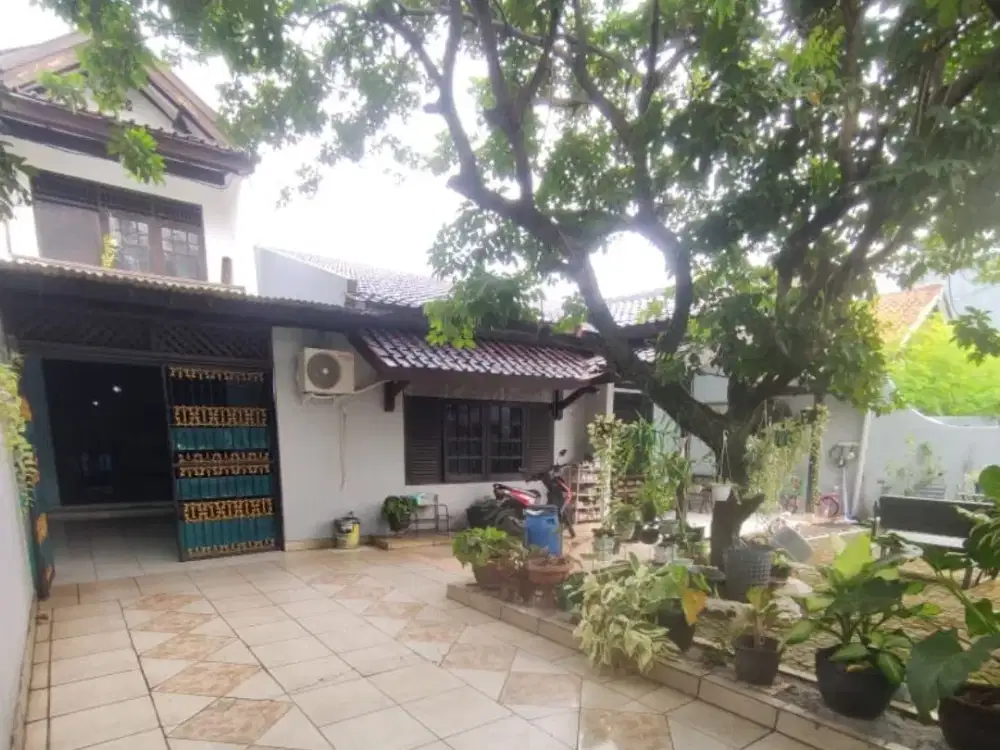 Rumah Halaman Luas di Komp Pajak Jl Kutilang - Jurangmangu Timur - Pondok Aren.