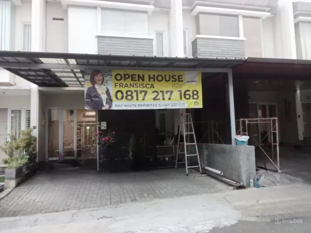 Rumah Bagus 2 Lantai di Setraduta Bandung Utara