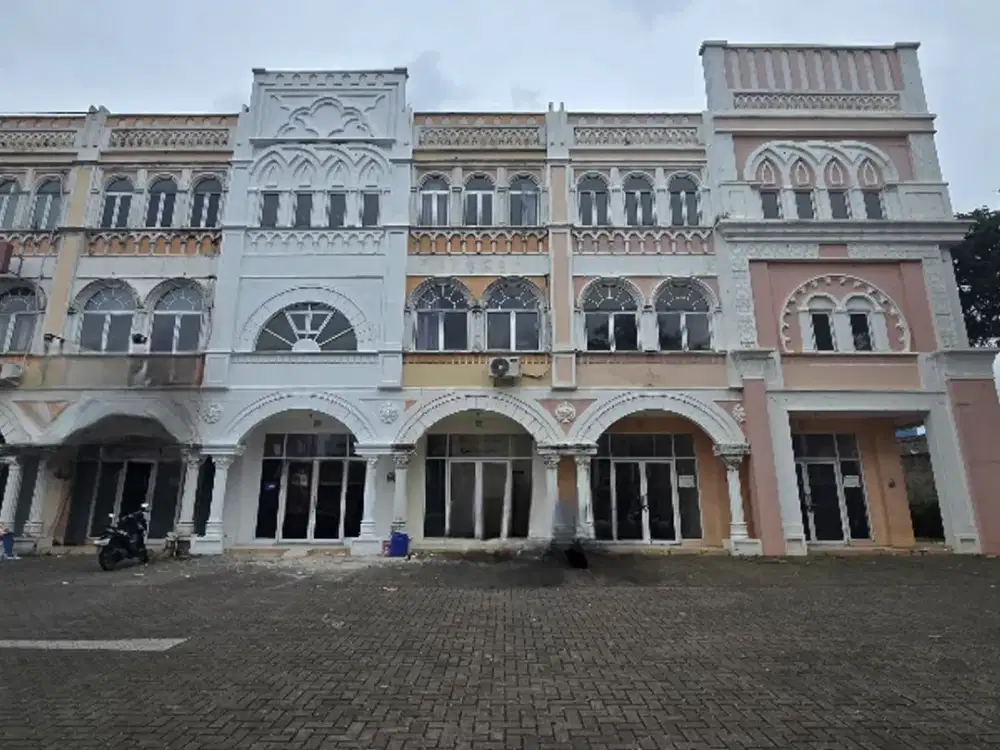 BUKA USAHA LOKASI STRATEGIS RAMAI MARKETNYA DI RUKO ALICANTE