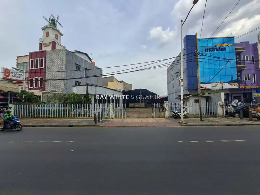 Tanah Zona Komersil Area Prime di Jl. Pahlawan Revolusi, Pondok Bambu
