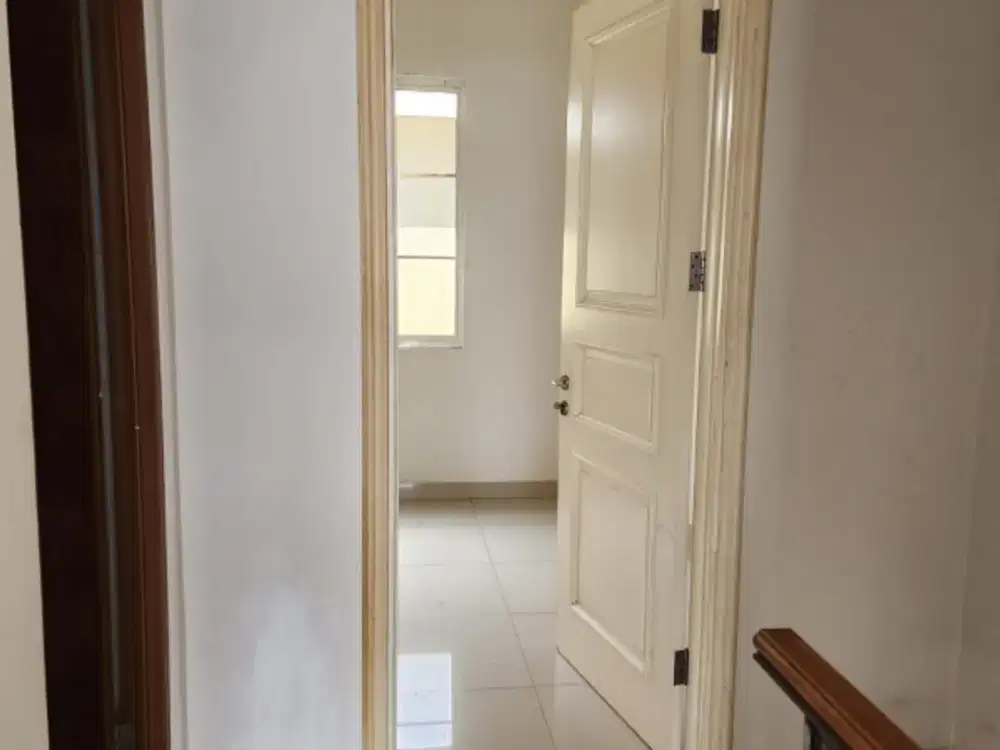 Dijual Segera  Rumah Cluster  West Euope  Green Lake