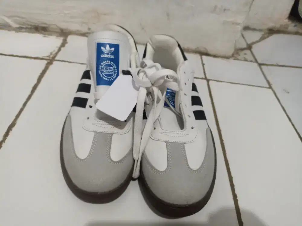 Sepatu sekolah, sepatu trendy, sapatu samba