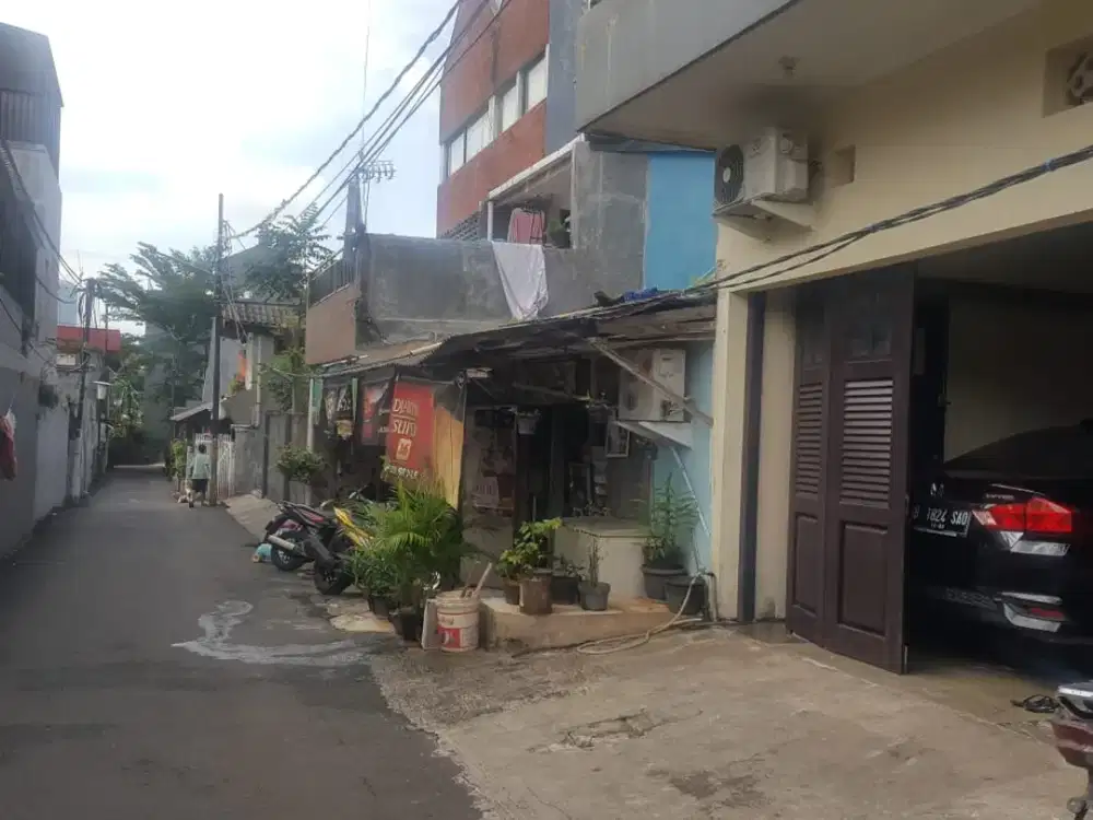 Rumah 2 Lantai di Kebayoran Lama