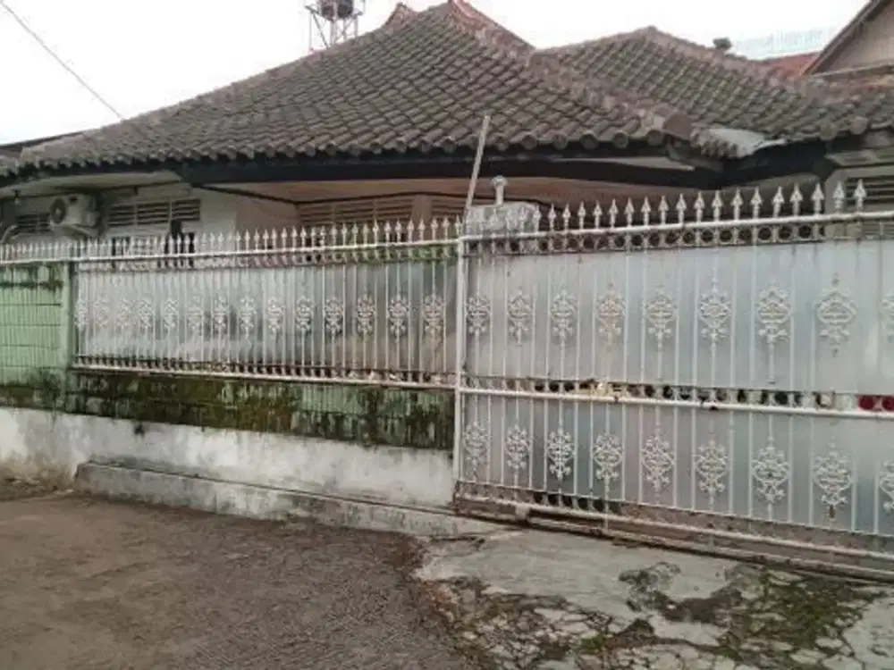 Rumah Tua Dekat Dengan Stasiun MRT Fatmawati Lebak Bulus