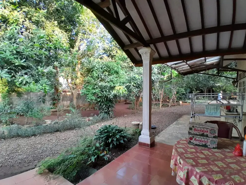 Rumah dengan Luas Tanah 1.570m2 di Jagakarsa Jakarta Selatan