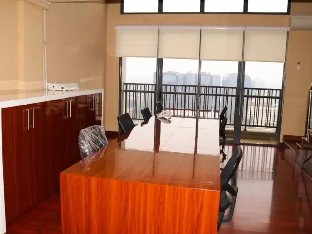 Apartemen SOHO Office Lantai 19 Full Renovation Full Furnish View Pancoran dan Kokas