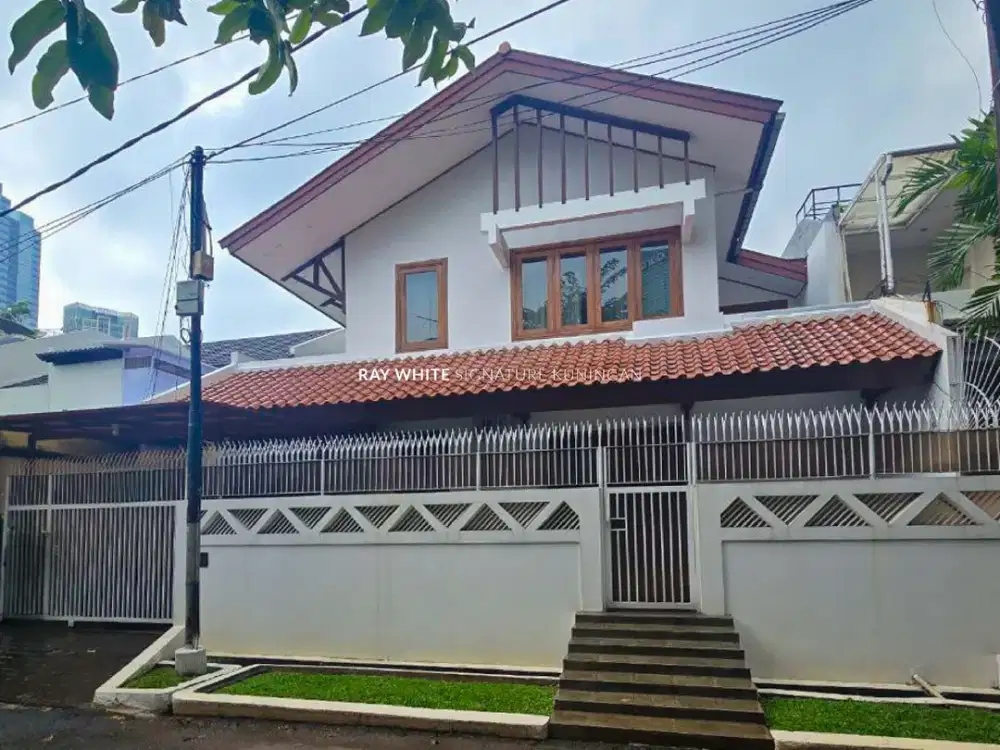 Rumah 2 Lantai Siap Huni Lokasi Prime di Jl Kintamani