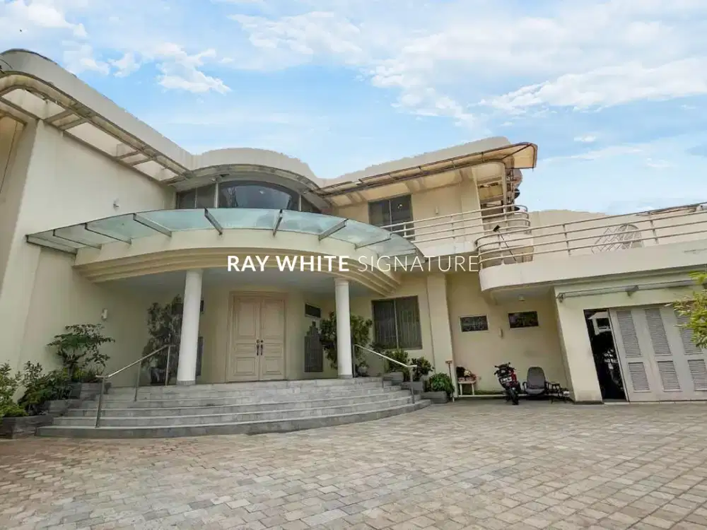 Rumah Lama Terawat di Jl Kencana Indah III Pondok Indah