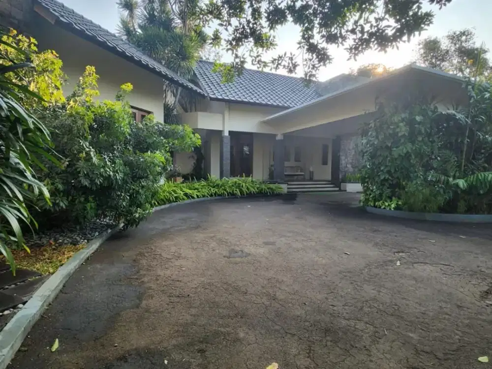 Dijual rumah di Jln Tumaritis Cilandak