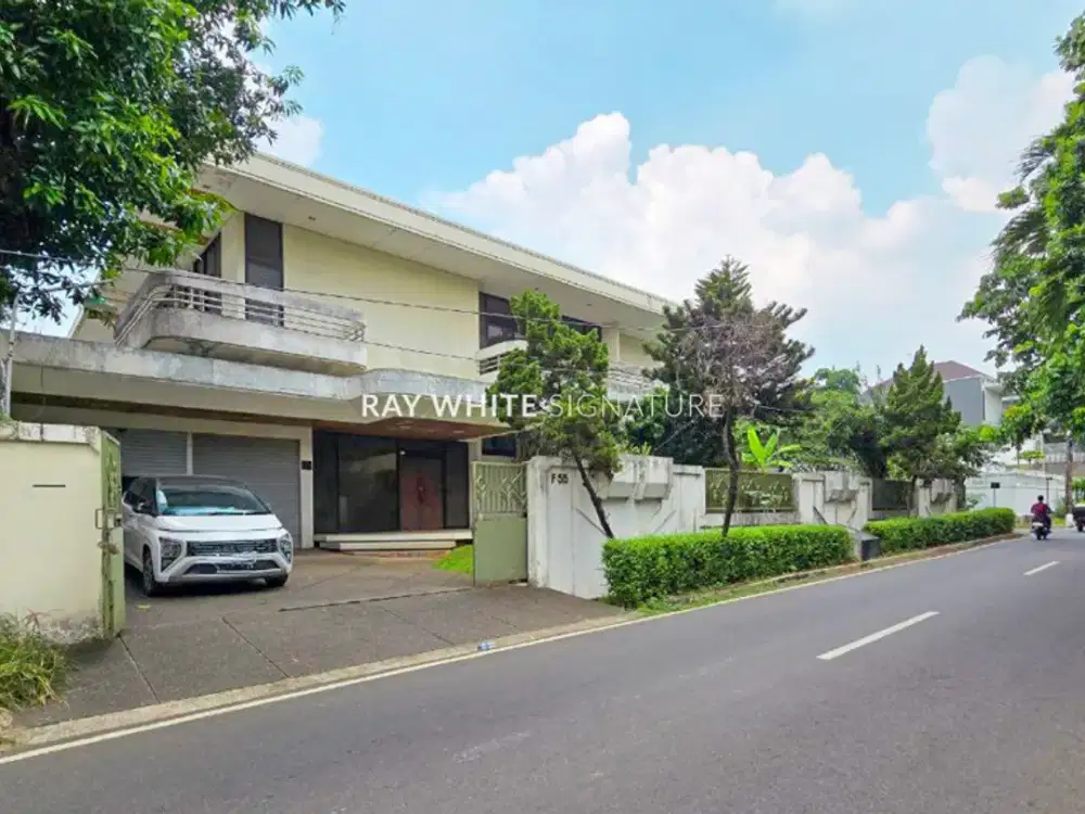 Sewa Rumah Lama 2 Lantai di Jl Ametis Kebayoran Lama