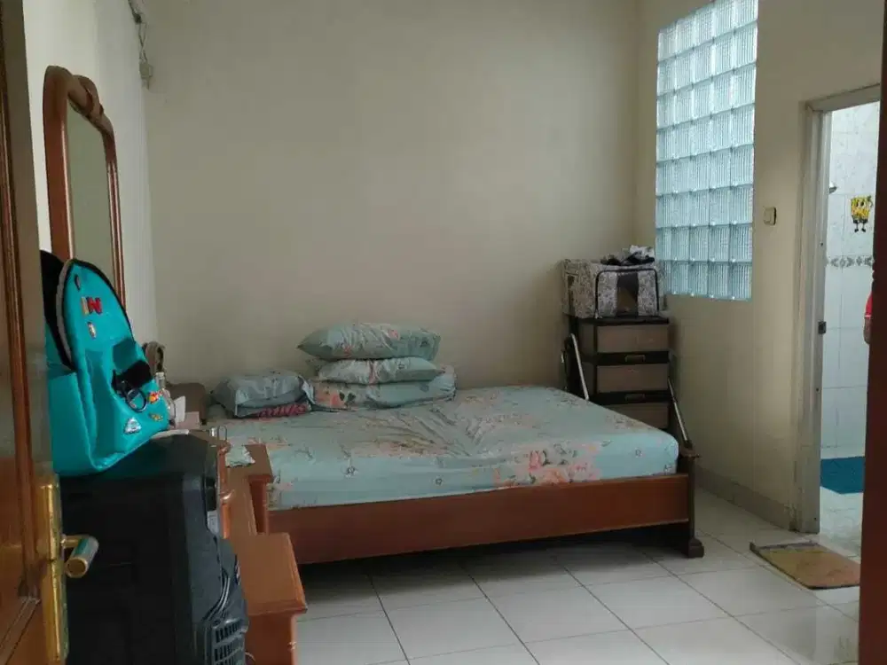 Rumah Asri Luas Strategis Sudah Full Renov Dekat Mall Alsut