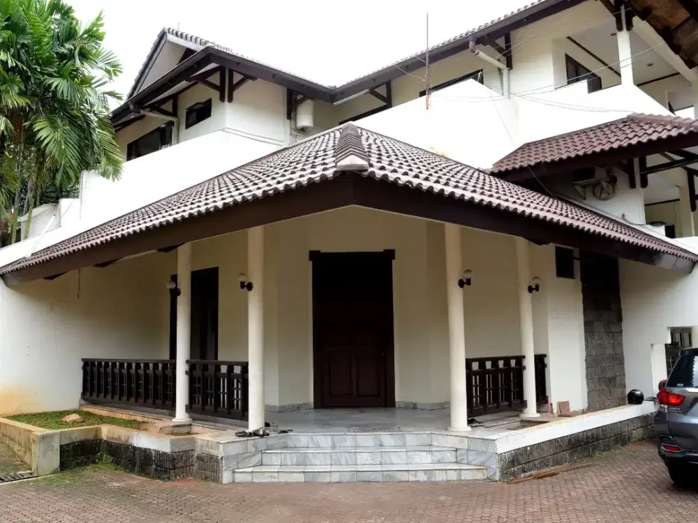 Rumah Unfurnished 3 lantai di Pangeran Antasari, Cipete Selatan, Cilandak
