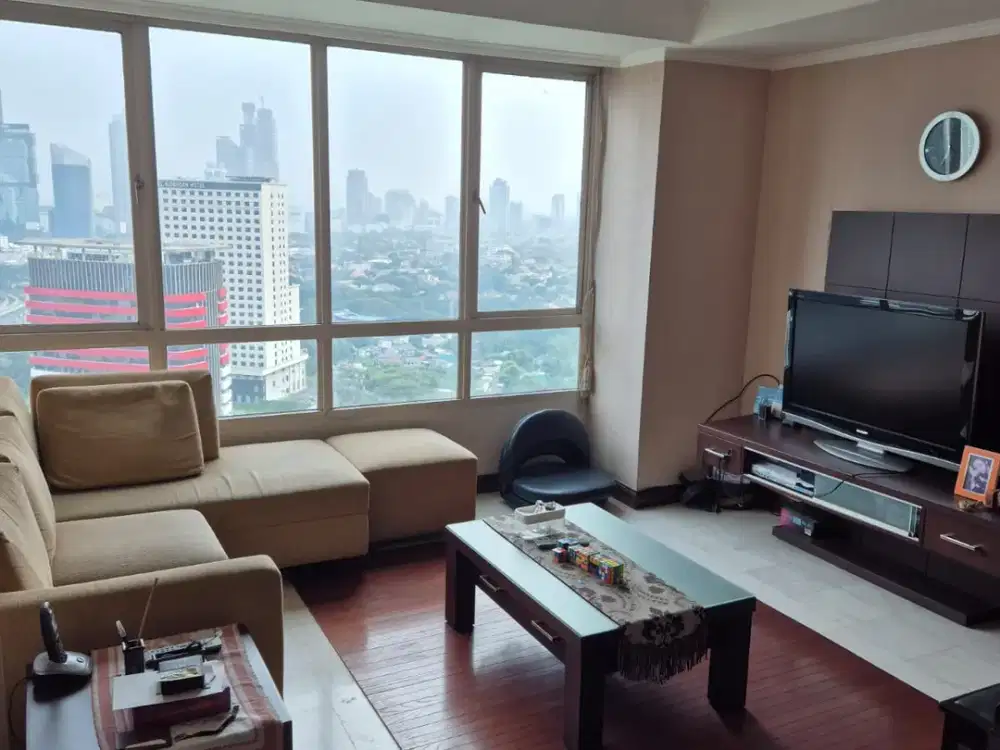 Dijual cepat dan murah Apartemen Puri Imperium, Jakarta selatan. Lt 26 unit terawat dan view bagus