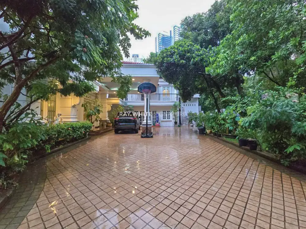 Rumah Mewah 2 Kavling Lokasi Elite di Jl Karang Asem