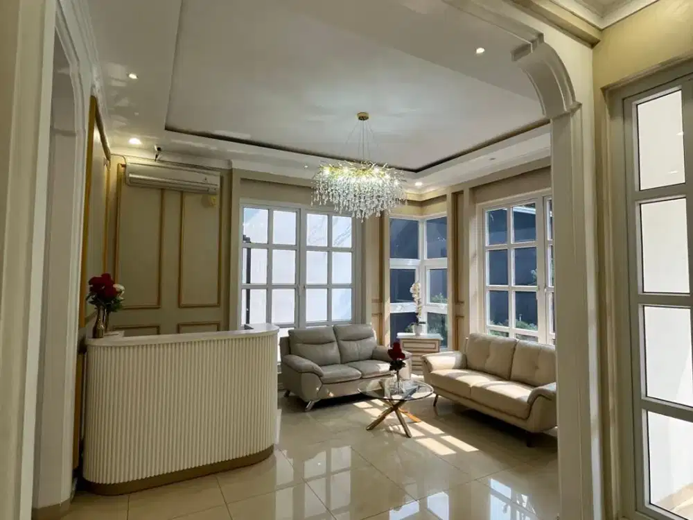 Rumah 150 m dari Stasiun Tebet - Mewah, Strategis