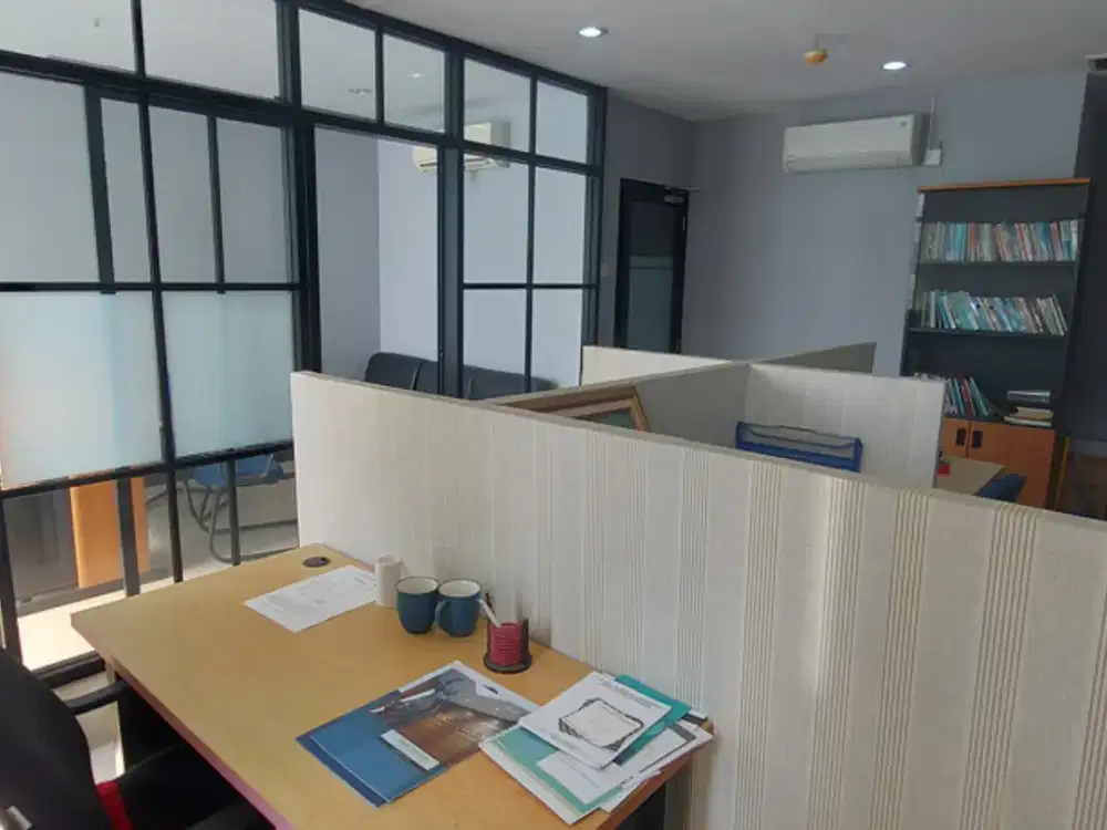 Ruang Kantor Strategis di Lobby Apartemen Cervino Full Furnished Tebet