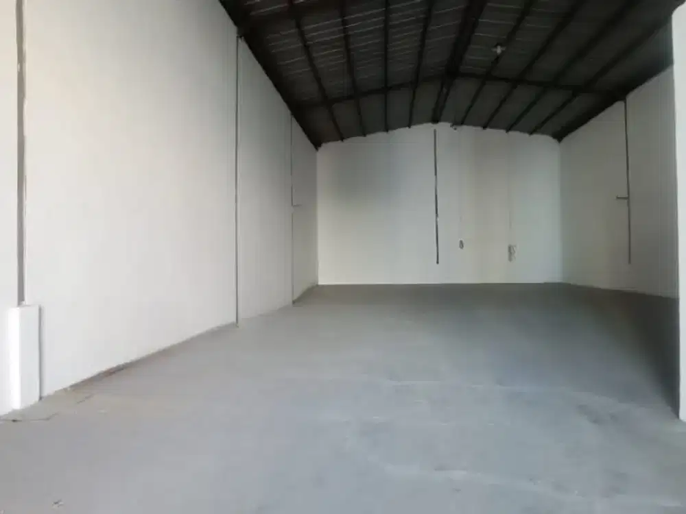 DiJual Gudang Center Point Kemangsen Krian Sidoarjo