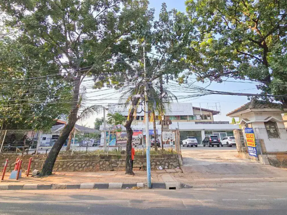 Tanah dan Bangunan Komersil di Jl Pramuka, Cempaka Putih