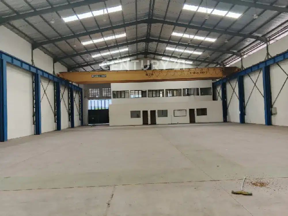 Pabrik Dengan Terpasang Crane 20tl Ton  Lipp Cikarang