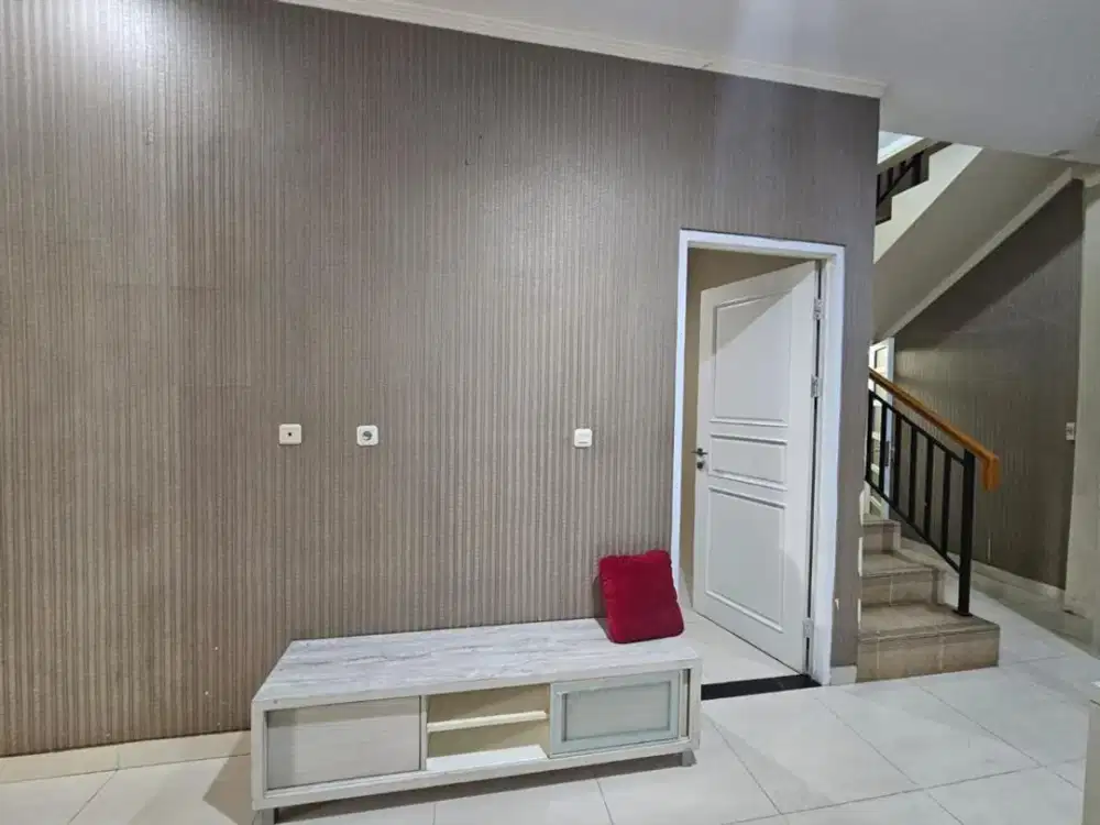 Dijual Rumah Siap Huni Ada Swiming Pool Semi Furnish