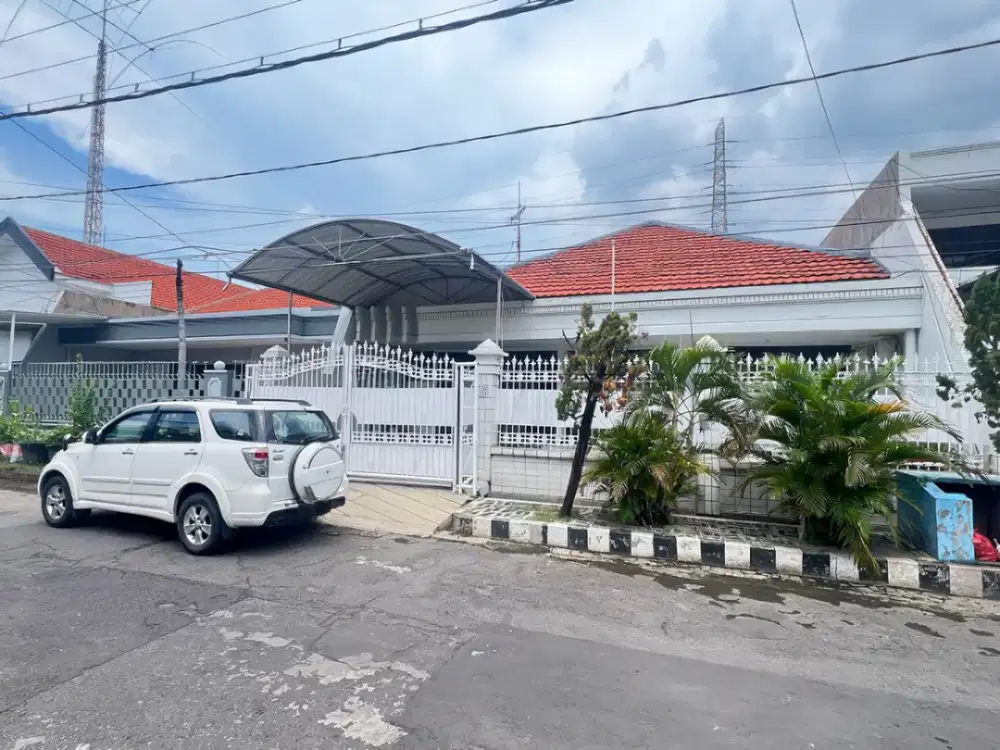 TURUN HARGA!! Dijual Rumah Dharmahusada Indah Barat Surabaya Timur