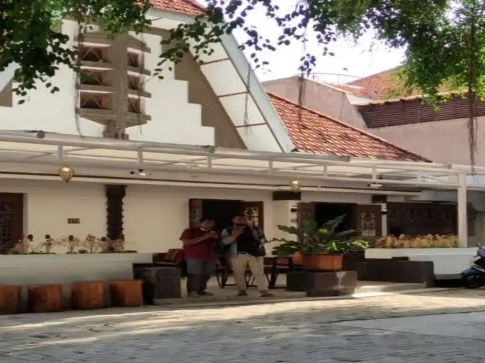 DIJUAL RUMAH DI KOMERSIAL AREA JL PROGO TAMAN BUNGKUL SURABAYA PUSAT