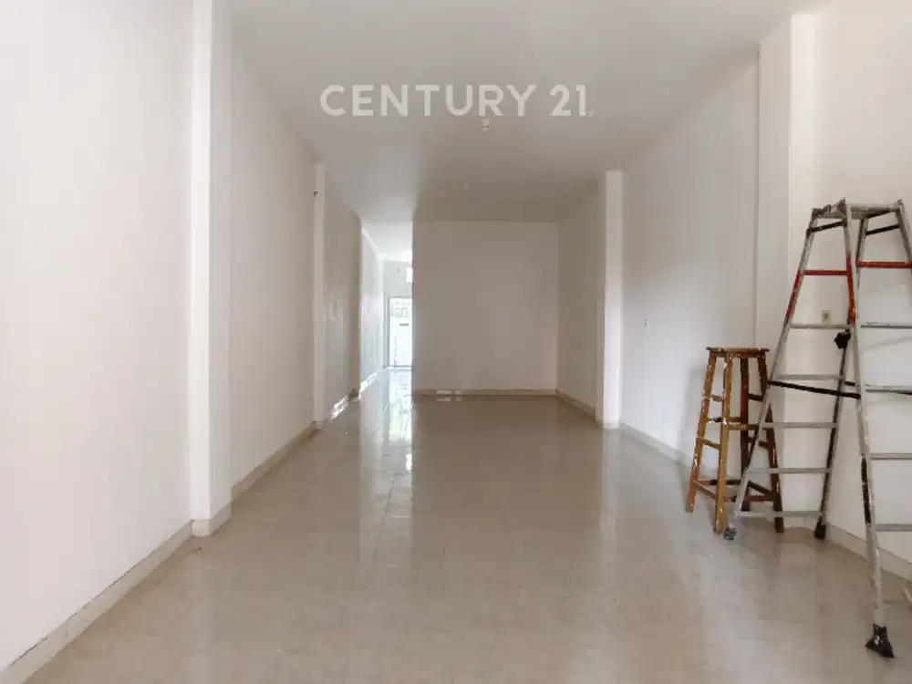 RUKO 3 Lantai Siap Pakai Super STRATEGIS  Di Johar Baru Jak-pus