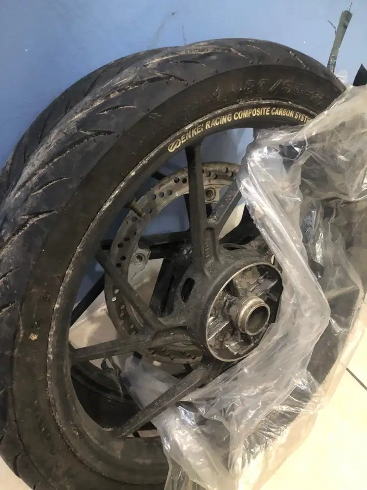 Velg Satria Fu sepasang + Ban tubles