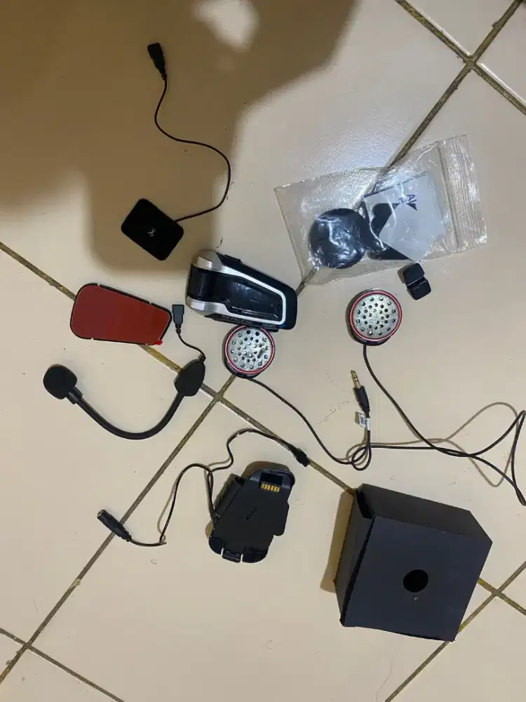 CARDO PACKTALK BOLD JBL