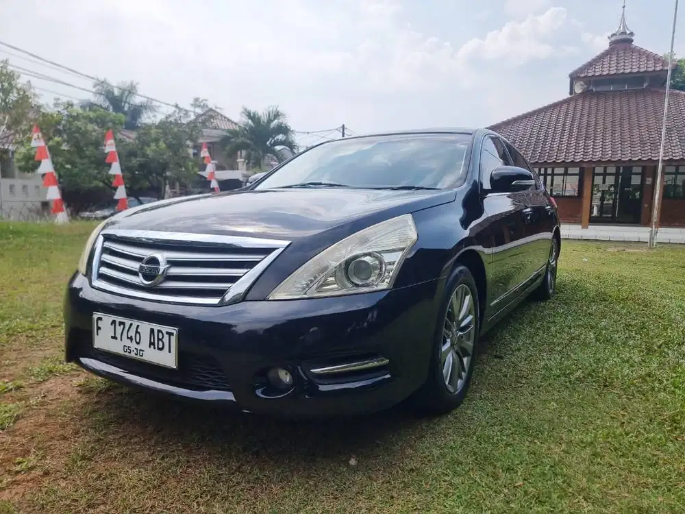 Sedan Mewah Harga LCGC! Tampil Keren & Berkelas dengan Modal Irit!