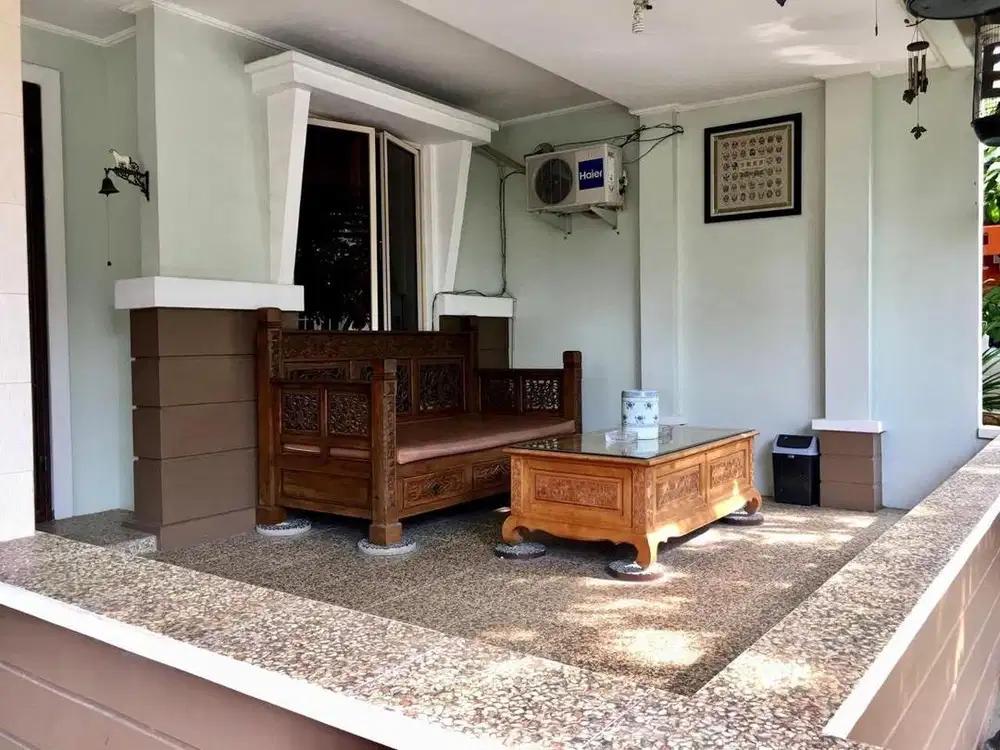 Dijual Rumah Cantik 2 Lantai Semi Furnish di Kota Wisata Cibubur