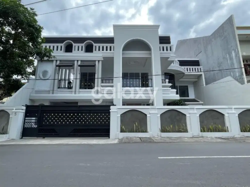RUMAH CLASSIC AMERICAN GATOT SUBROTO TENGAH TONJA DENPASAR, BALI