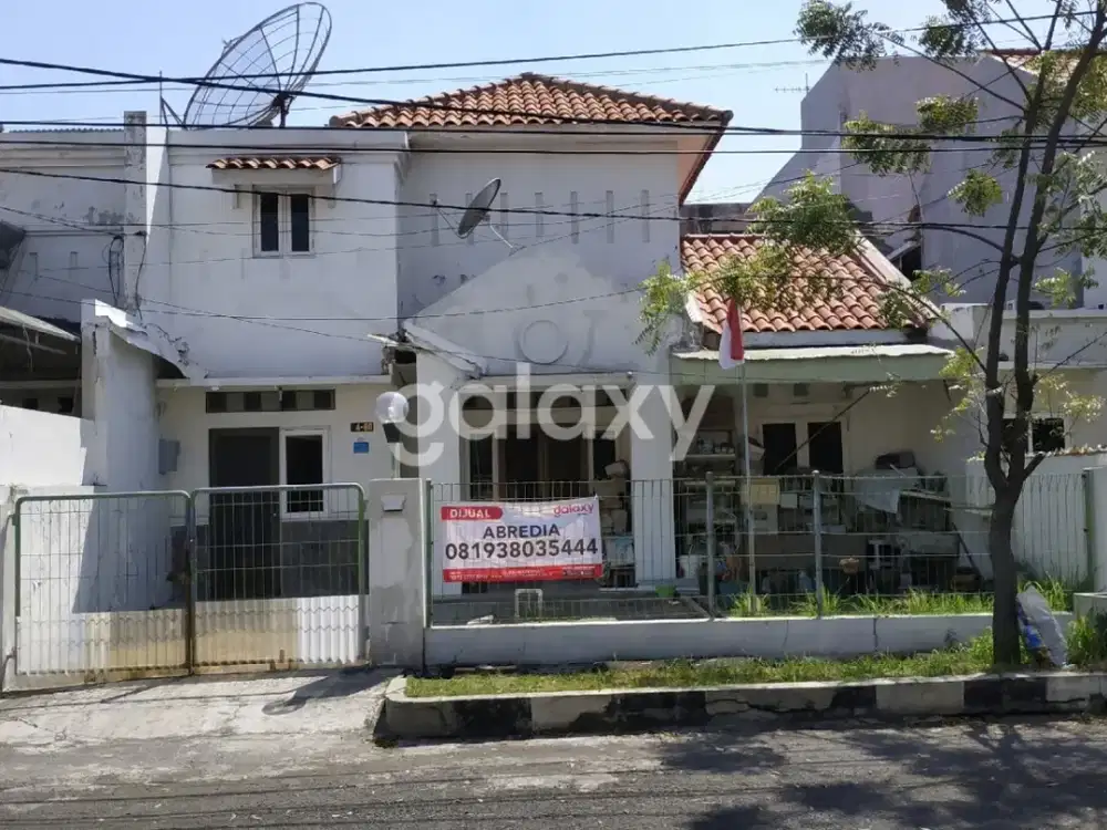 Jual rumah di Nginden Intan