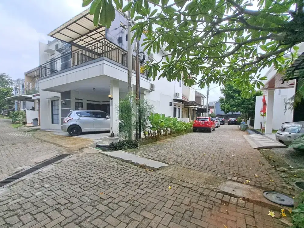 Bagus Siap Huni Rumah Pojok 4 kamar Brand  New di Griya Flora, Beji Depok Dekat Akses Tol Desari
