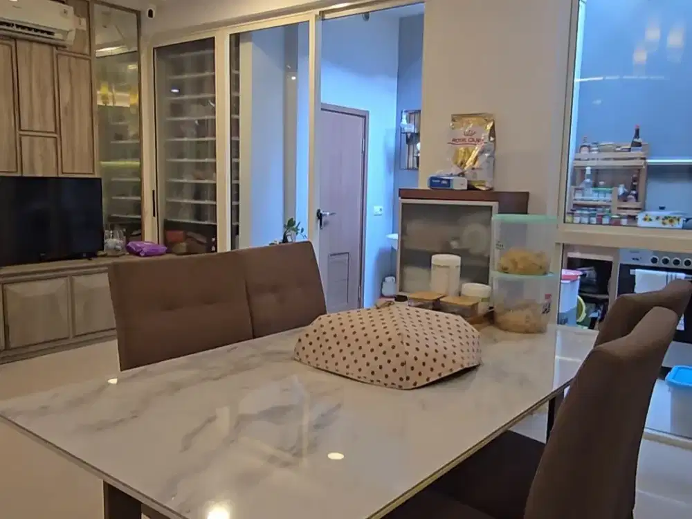 Rumah Graha Natura Siap Huni,dekat Pakuwon Mall