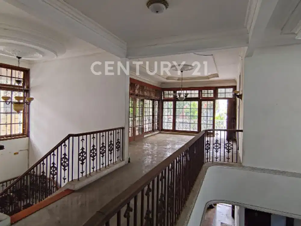 Rumah Besar Dan Luas Cocok Utk Usaha Di Rawamangun JakTim R2231