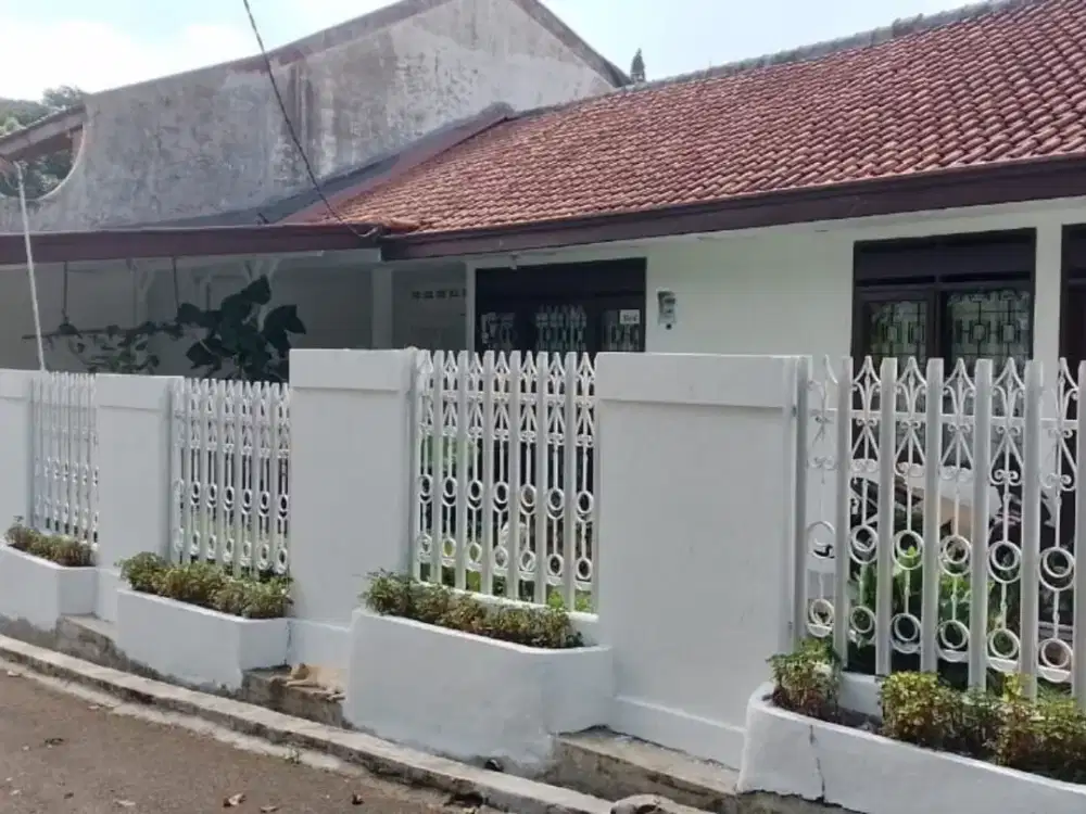 Rumah Strategis Dijual di Tajur Komplek Kehutanan Ciawi Bogor