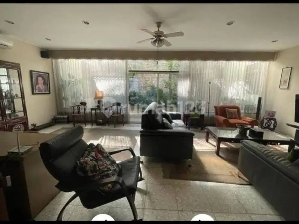 Dijual Rumah Rapi 1Lt di Pondok Indah,Jaksel