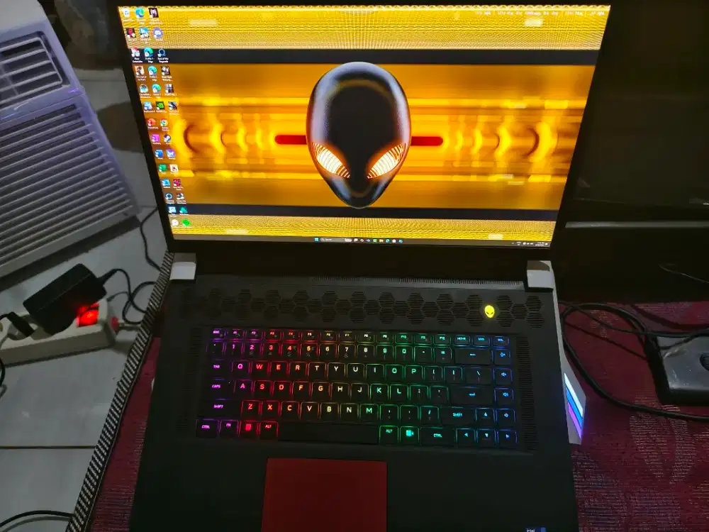 Alienware X17 R2 i9 12900HK 64GB RAM RTX 3080 TI 16 GB 4K