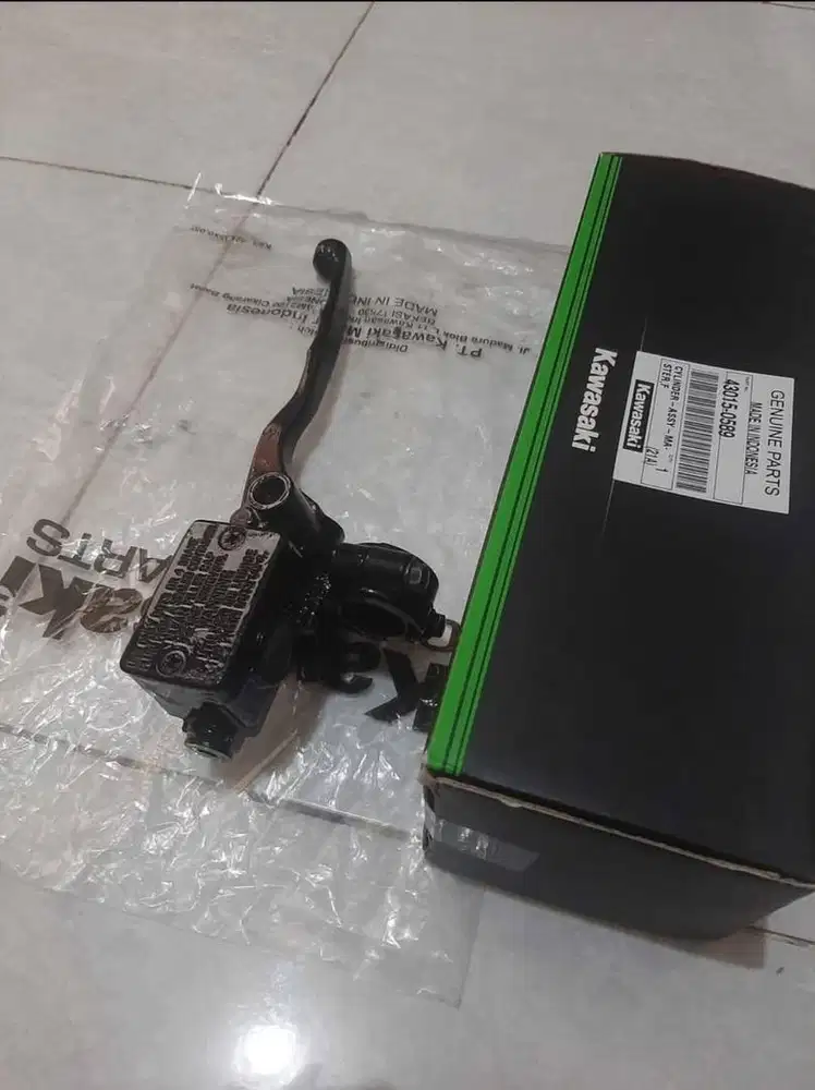 Master Rem Depan Assy Ninja RR New 150 (Original Kawasaki)