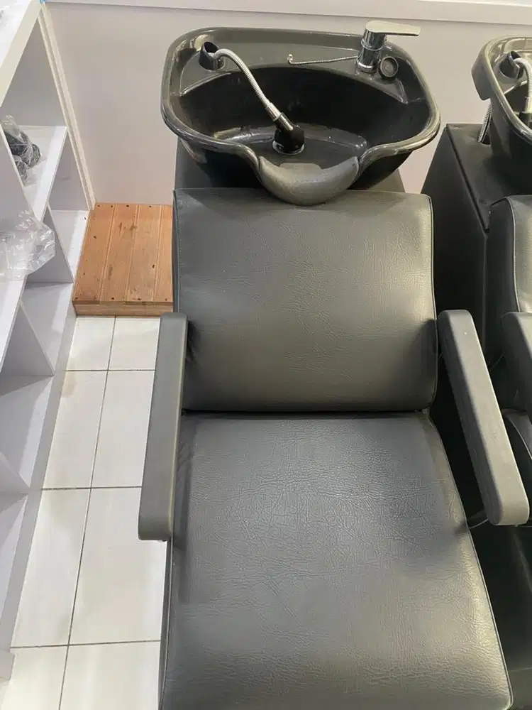 Kursi keramas salon