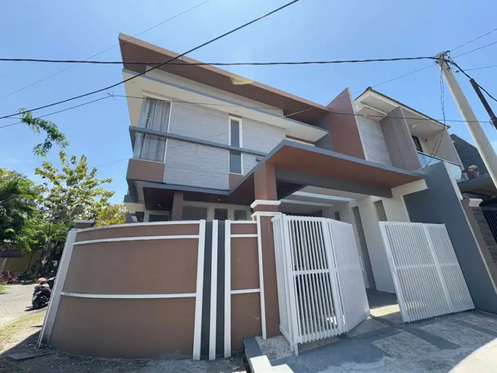 Rumah Sutorejo Minimalis Modern 2 Lantai Hook Row Jalan 2 Mobil