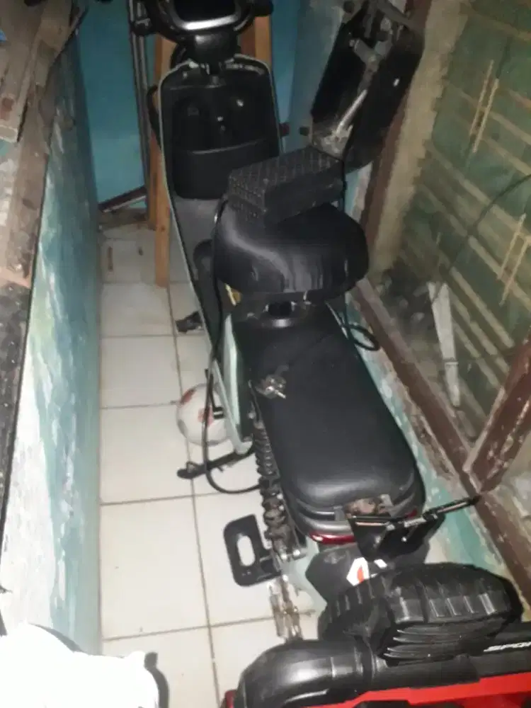 Sepeda listrik merk agoda