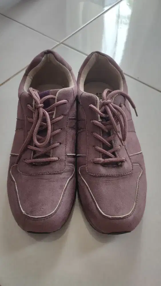 Sepatu wanita sepatu casual sepatu olahraga