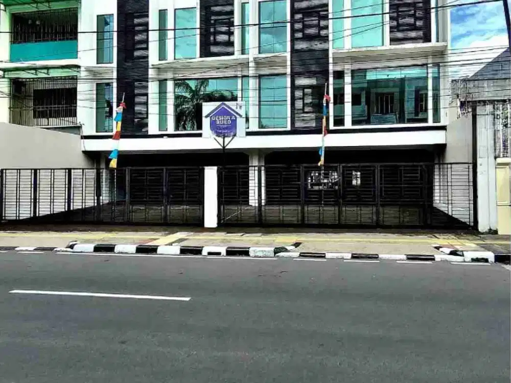 Gedung Baru 4 Lantai + Lift di Jatinegara Jakarta Timur