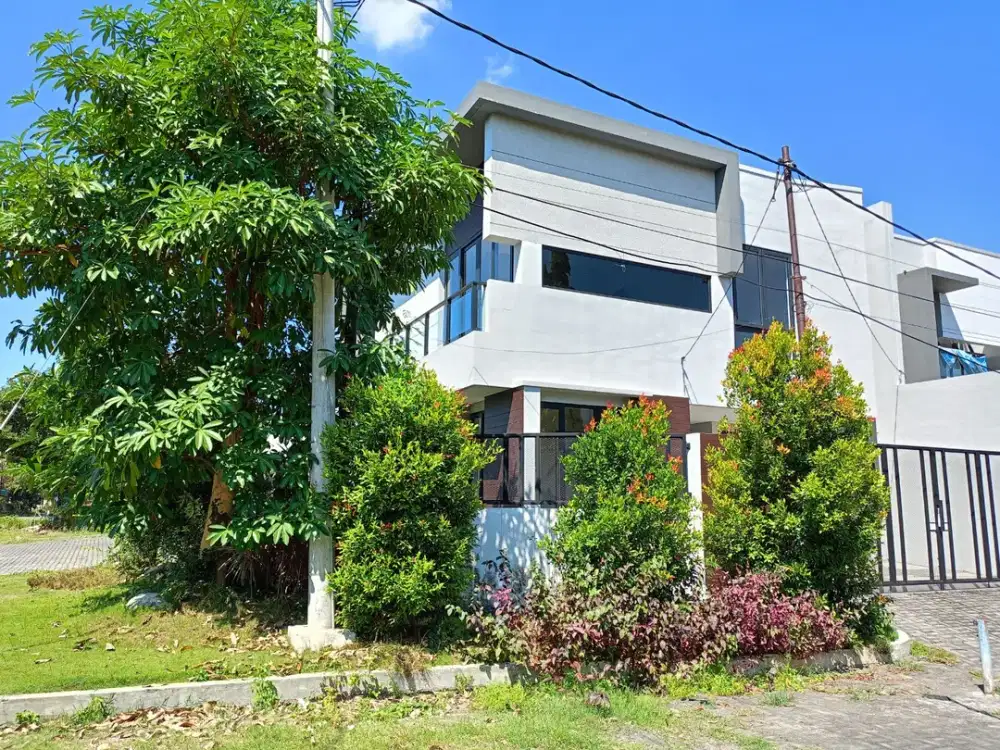 MODERN SCANDINAVIAN Rumah 2 lt Gayungkebonsari Besar - Surabaya Selatan