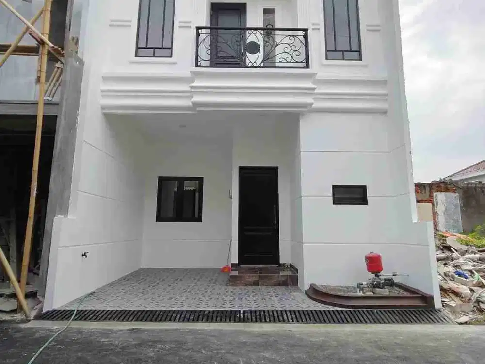 Rumah Hadap Timur Dalam Cluster Di Condet Jakarta Timur